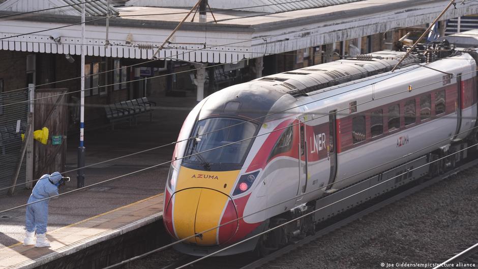 Messerangriff im Zug in England: Wohl kein Terror-Anschlag