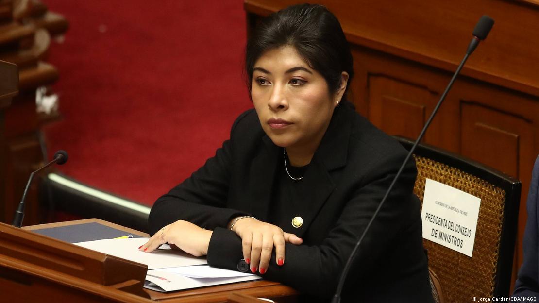 Betssy Chavez auf der Regierungsbank im Kongress in Lima (28.11.2022)