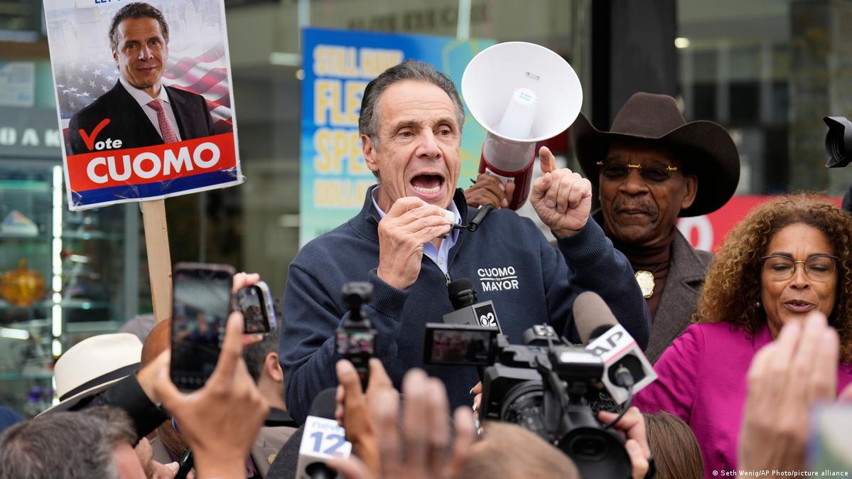 Trump backs Cuomo in New York City mayoral race