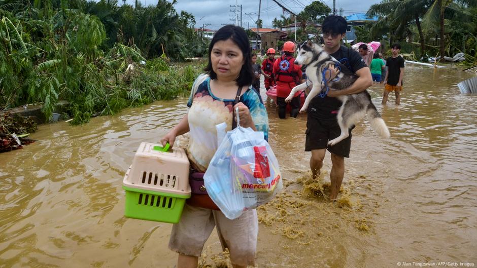 Philippines: Typhoon Kalmaegi death toll climbs past 90 – DW – 11/05/2025