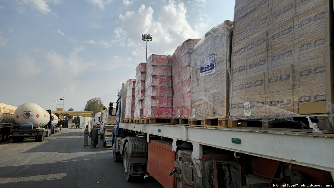Convoy con ayuda humanitaria para Gaza. Convoy con ayuda humanitaria para Gaza.
