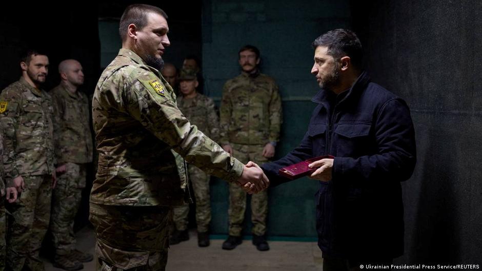 Зеленський доручив чесно розділити особовий склад в бригадах – DW – 26.11.2025