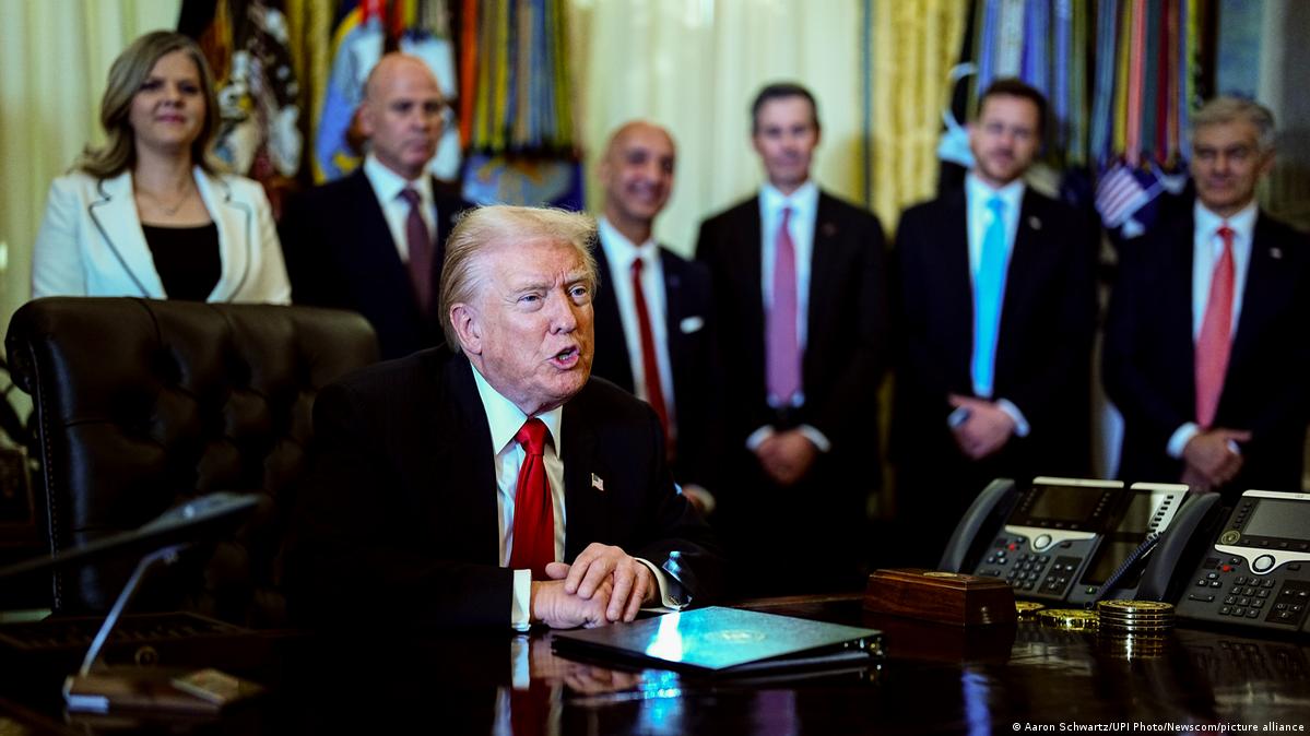 Trump unveils deals to lower prices of weight-loss drugs