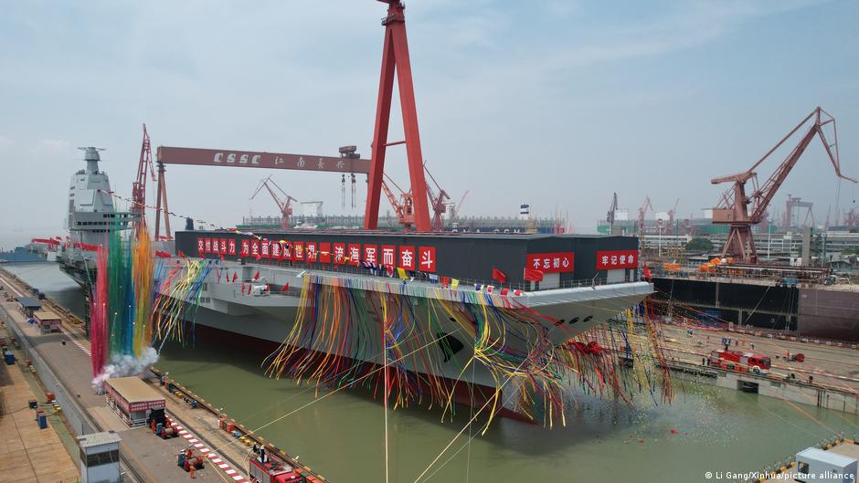 China commissions Fujian aircraft carrier