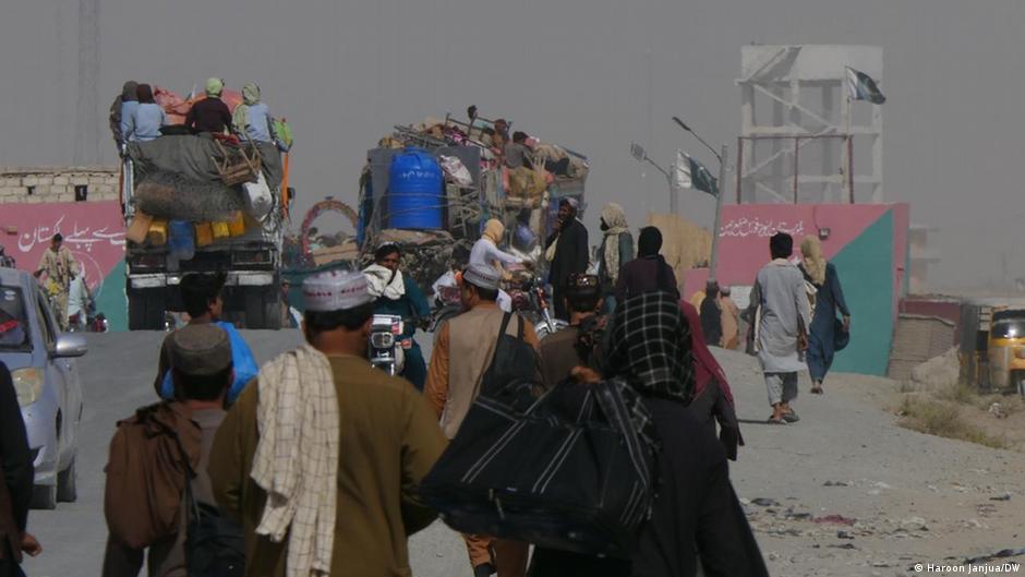 Pakistan: Lives of exiled Afghans crushed in Taliban row DW 11/07/2025