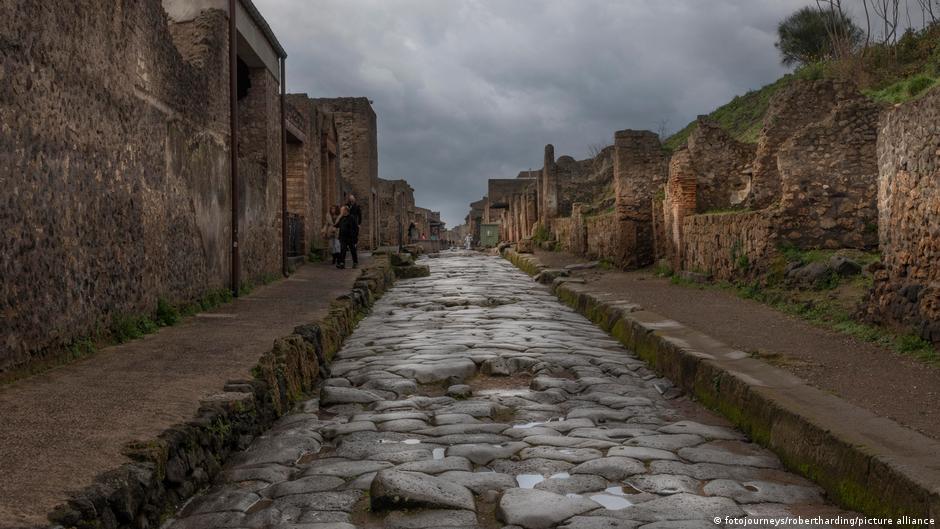 Un nuevo mapa a gran escala revela 300.000 km de antiguas calzadas romanas