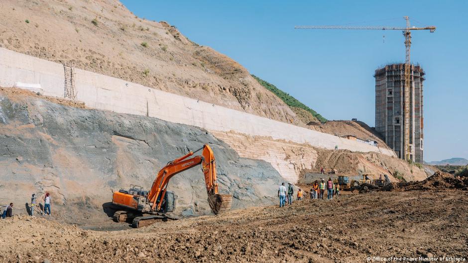 በሰኔ ይጠናቀቃል የተባለው የመገጭ ግድብ ግንባታ ፕሮጀክት ወጪ ስንት ነው? በሰኔ ይጠናቀቃል የተባለው የመገጭ ግድብ ግንባታ ፕሮጀክት ወጪ ስንት ነው?