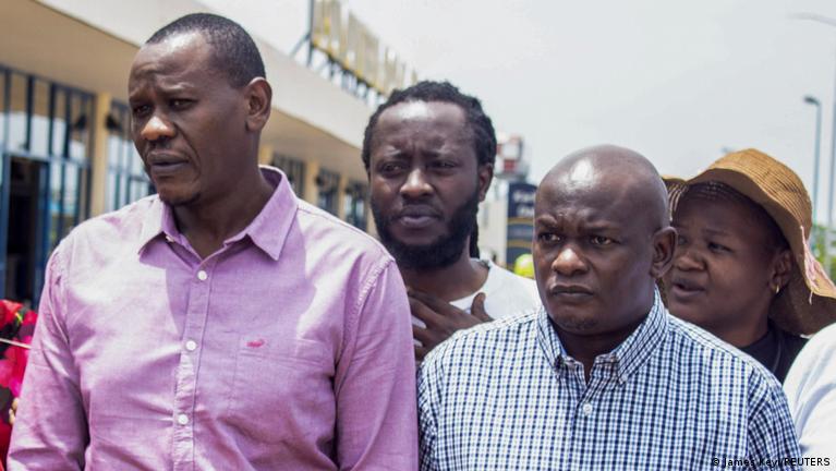 Kenyan activists freed after monthlong Uganda abduction – DW – 11/08/2025