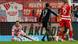 Le gardien du Bayern Munich Manuel Neuer a vu le ballon luis échapper entre ses mains lors du premier but de l'Union Berlin signé Danilho Doekhi en première mi-temps. Le gardien du Bayern Munich Manuel Neuer a vu le ballon luis échapper entre ses mains lors du premier but de l'Union Berlin signé Danilho Doekhi en première mi-temps.
