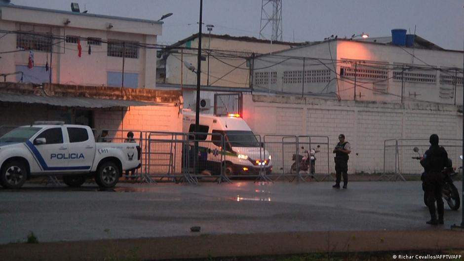 Dozens of inmates dead after violent Ecuador prison riot DW 11/10/2025
