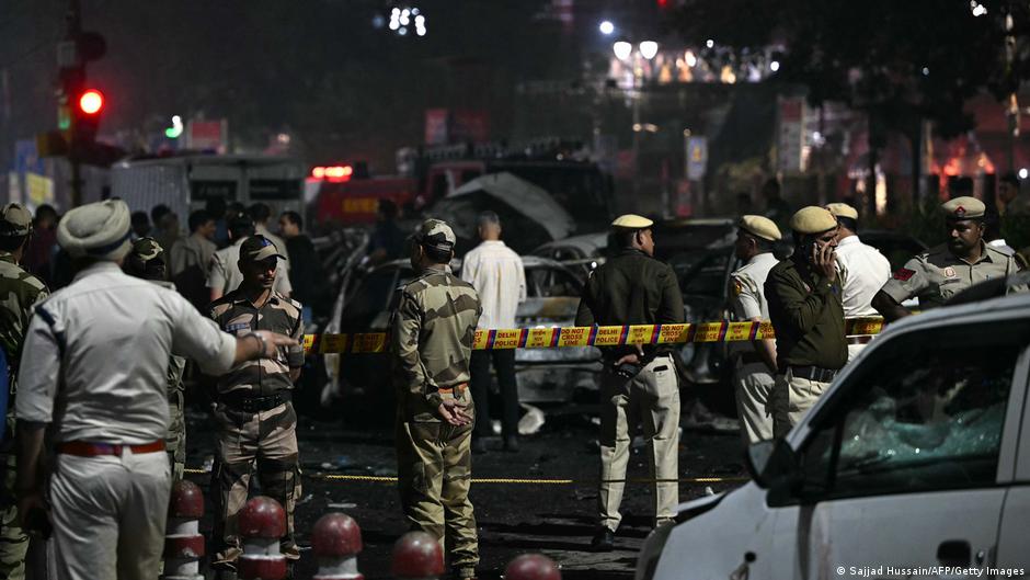 India: Car explodes in New Delhi, killing several people