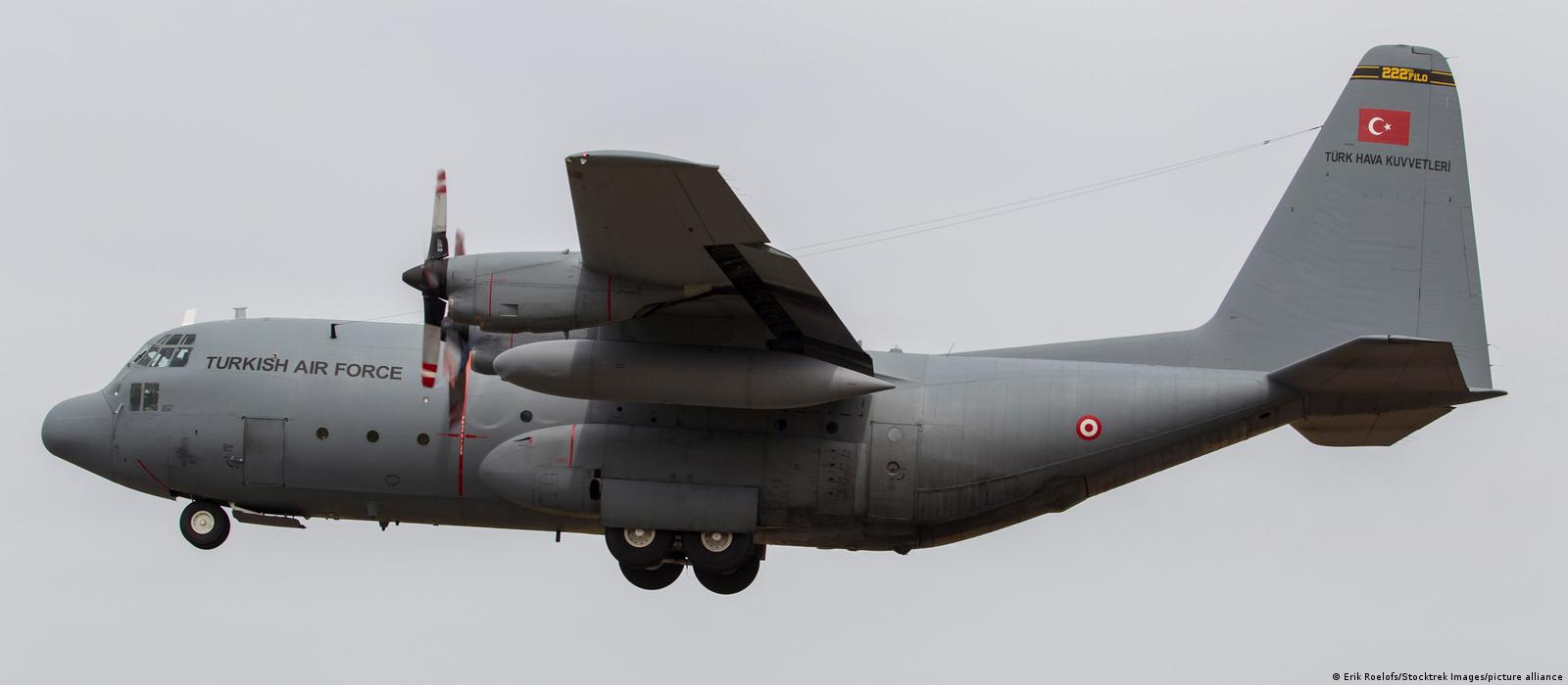Turkish military plane crash: All 20 onboard dead – DW – 11/12/2025, image size:1600x700