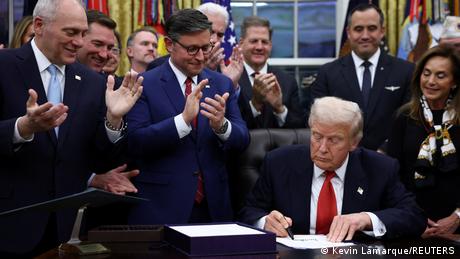 US-Präsident Donald Trump hat einen Übergangshaushalt unterschrieben und damit den Shutdown in den USA beendet.