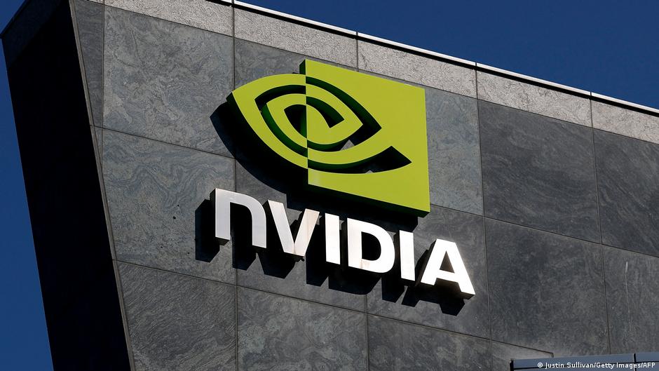 Trump says US will export Nvidia H200 chips to China – DW – 12/09/2025