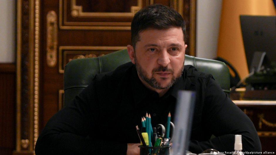 Зеленський: Україна домовилася з Грецією про імпорт газу, із Францією - про посилення авіації