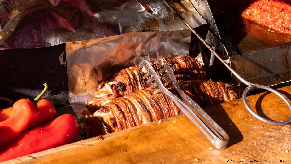 Turkey: Street food probe after German mother, 2 kids die  DW  11/14/2025