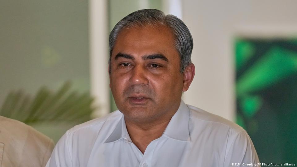 وزیر داخلہ محسن نقوی اسلام آباد میں ایک پریس کانفرنس سے خطاب کرتے ہوئے وزیر داخلہ محسن نقوی اسلام آباد میں ایک پریس کانفرنس سے خطاب کرتے ہوئے