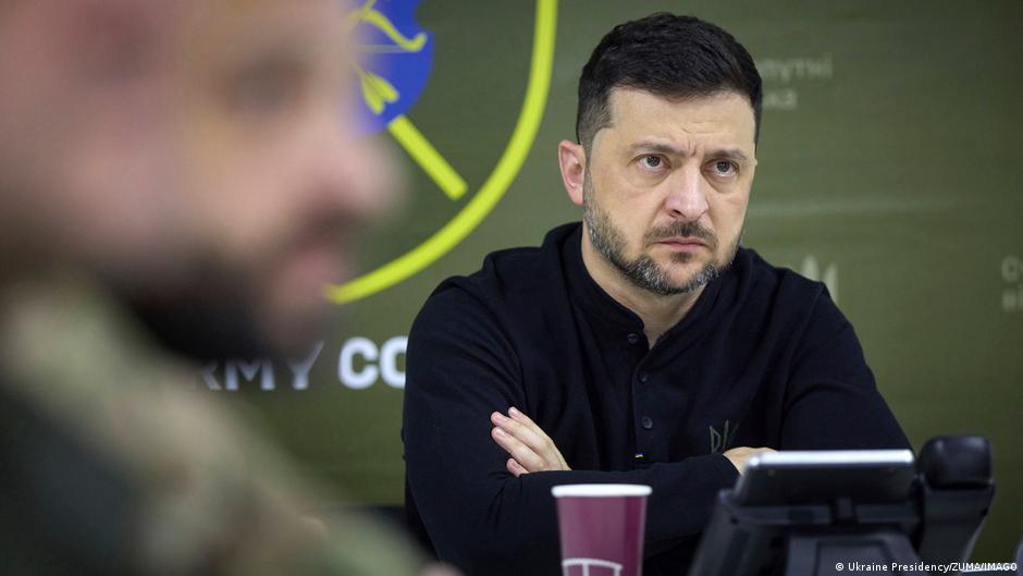 Ukraine announces energy shake-up after corruption scandal – DW – 11/15/2025 Ukraine announces energy shake-up after corruption scandal – DW – 11/15/2025