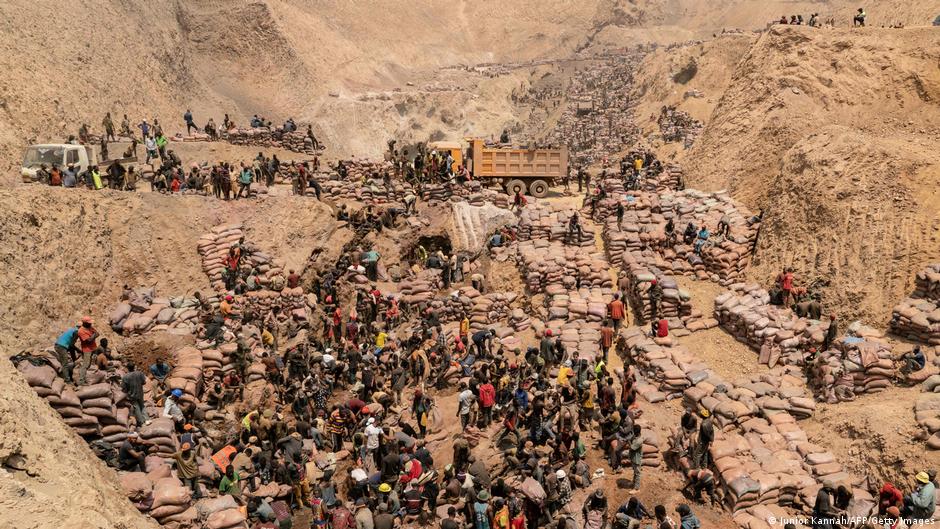 コンゴ民主共和国の鉱山崩落で少なくとも32人死亡 – コンゴ民主共和国 – 2025年11月16日