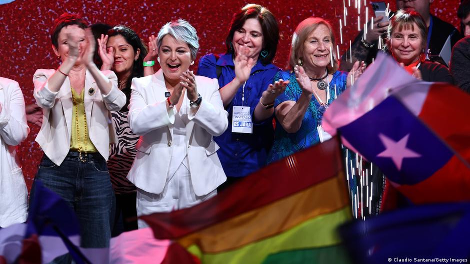 Chile: Far-left, far-right candidates proceed to runoff vote  DW  11/17/2025