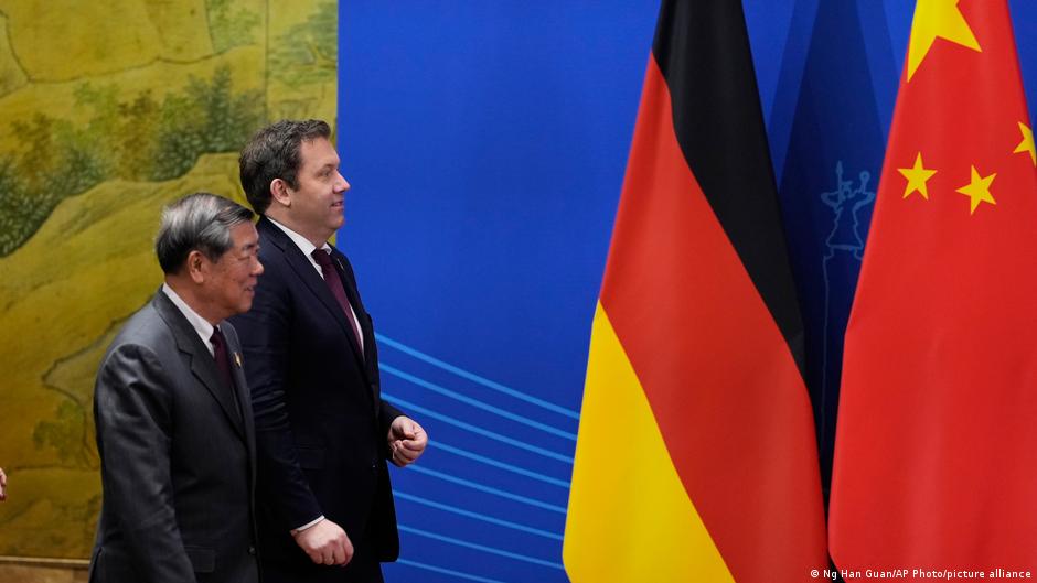 Nemački ministar finansija Lars Klingbajl (SPD) i kineski zamenik premijera Hi Lajfeng, 17.11.2025.