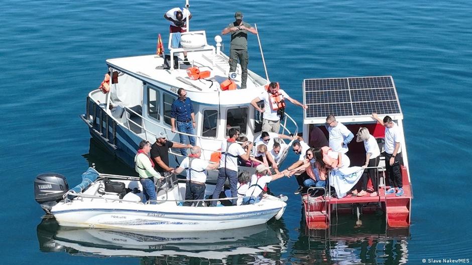 At Europe's borders, cooperation trumps national politics  DW  11/18/2025