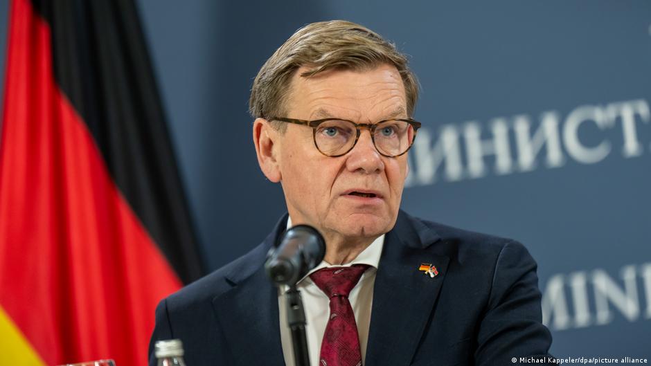 Ministar spoljnih poslova Nemačke Johan Vadeful na konferenciji za novinare u Beogradu 18. novembra 2025.