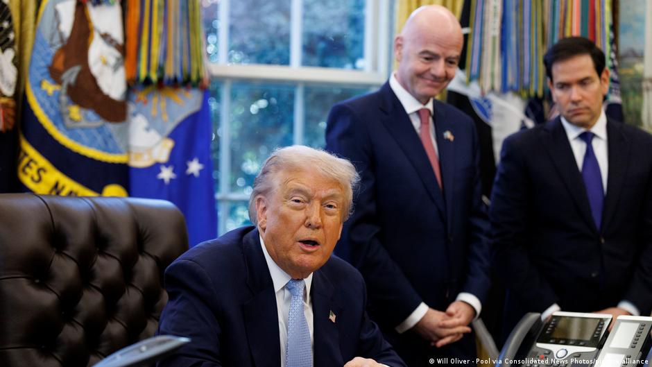 Bela kuća, 17.11.2025. sastanak radne grupe za Mundijal. Na slici Tramp,Infantino i Rubio