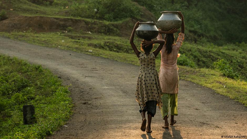 India's drought robs girls of their chance at an education – DW – 11 - Deutsche Welle