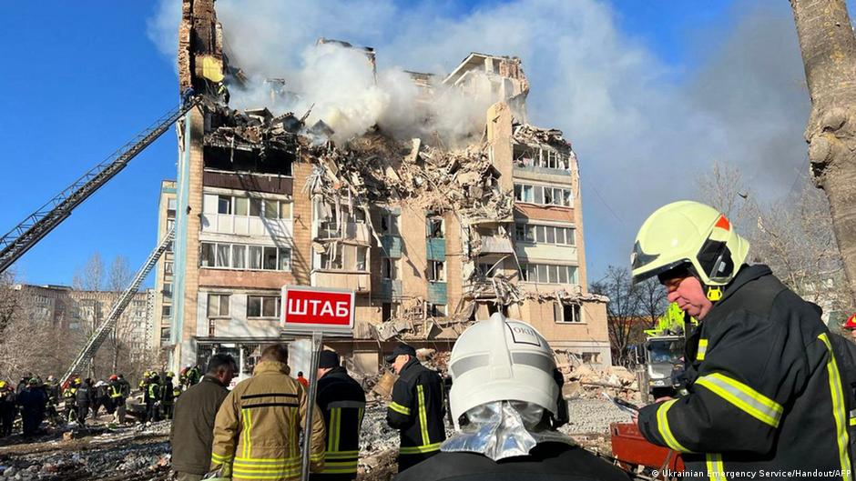 Удар РФ по Тернополю: у лікарні померла поранена дитина – DW – 27.11.2025