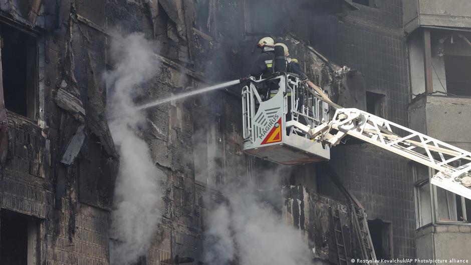 Ukraine updates: Trump reportedly backs new peace proposal  DW  11/20/2025