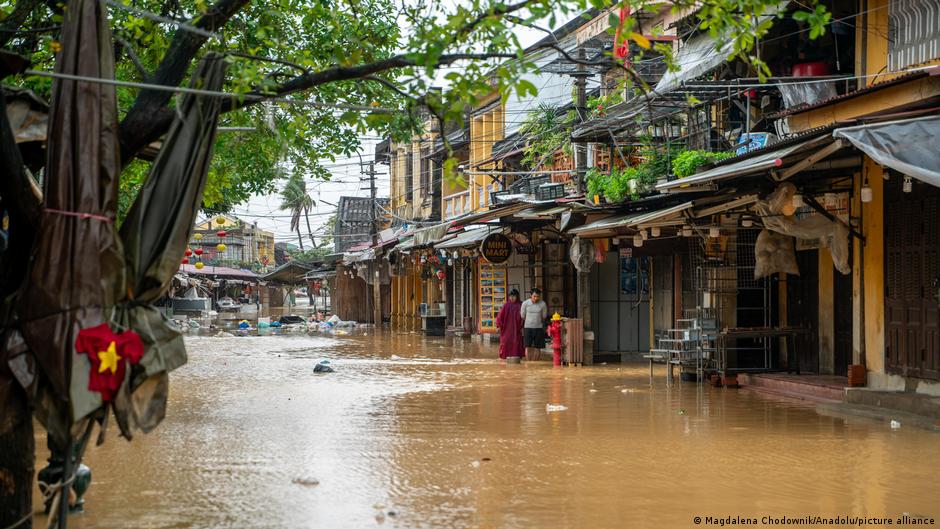 lluvias torrenciales dejan al menos 41 muertos – DW – 20/11/2025