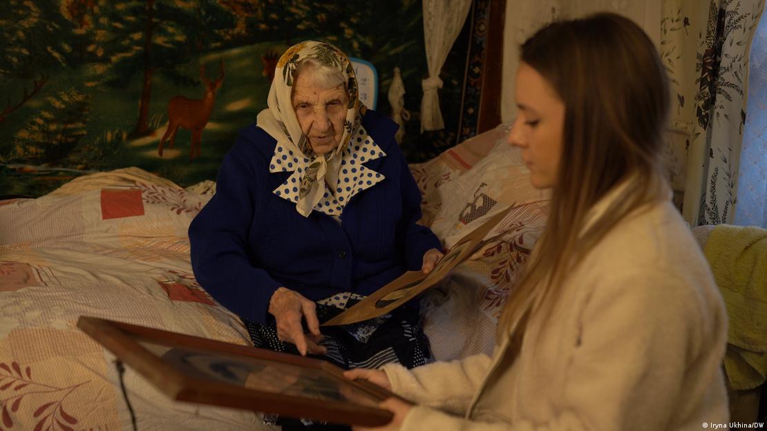 Яніна Соколова розповідає про минуле журналістці DW Яніна Соколова розповідає про минуле журналістці DW