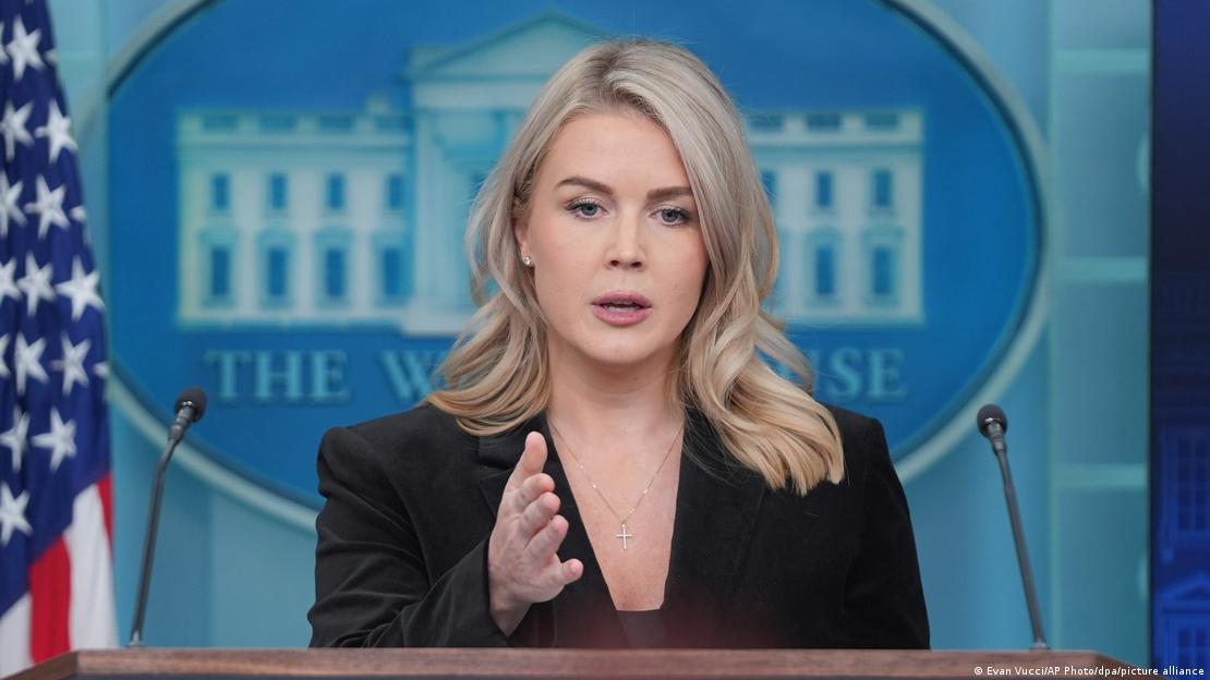USA Washington D.C. 2025 | Karoline Leavitt bei Pressebriefing im Weißen Haus