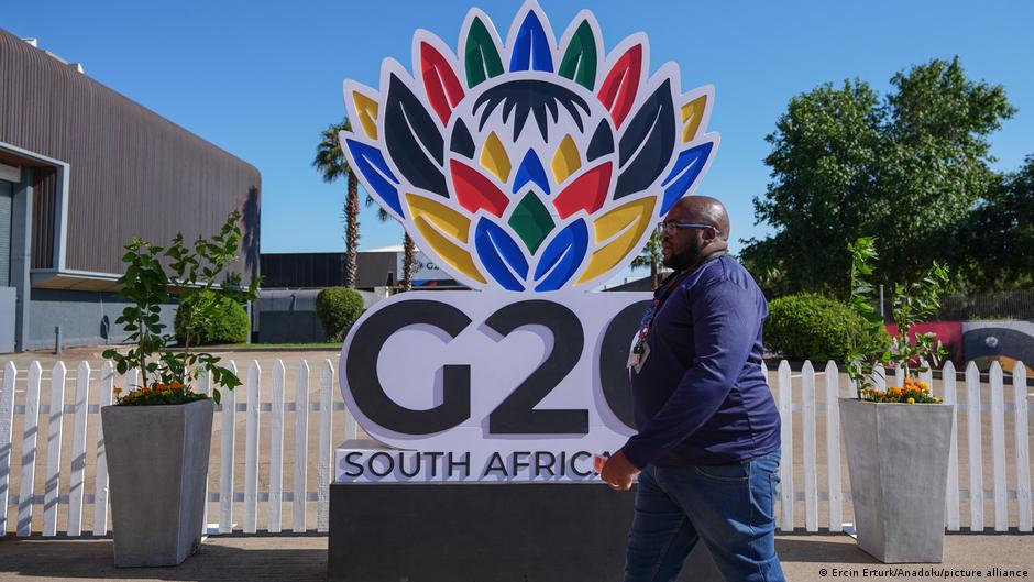 AfricaLink News: December 12 – DW – 12