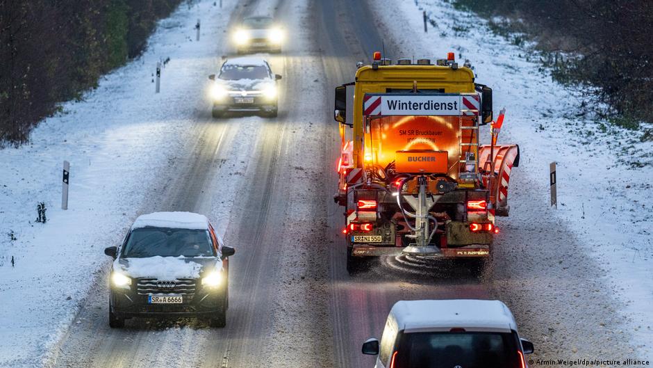 Niebezpiecznie na drogach w Niemczech. Śnieg i gołoledź