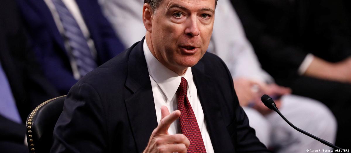 James Comey em tribunal na Virgínia