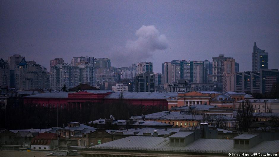 Half of Europeans see high risk of war with Russia: poll  DW  12/04/2025