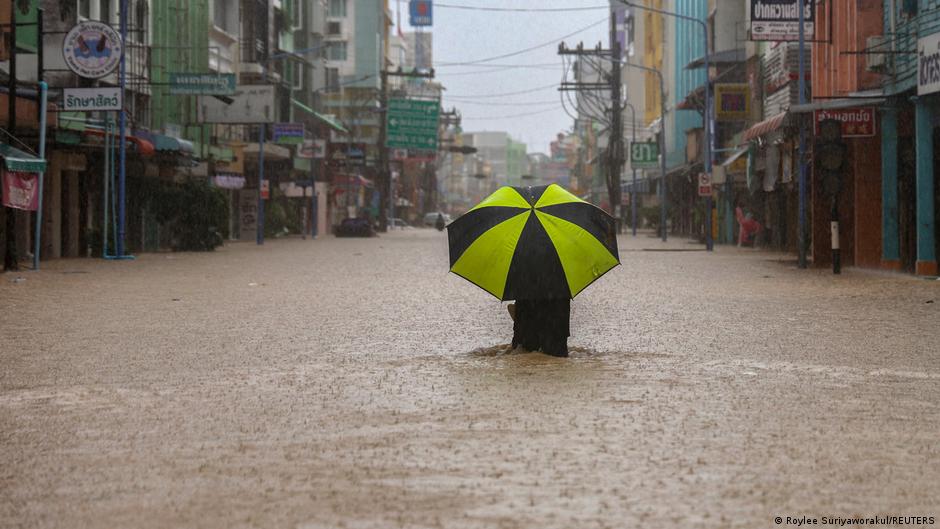 Deadly floods hit southern Thailand after heavy rains