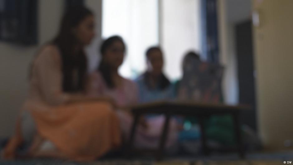 "Don't send us back": Afghan women in India fear deportation – DW – 11