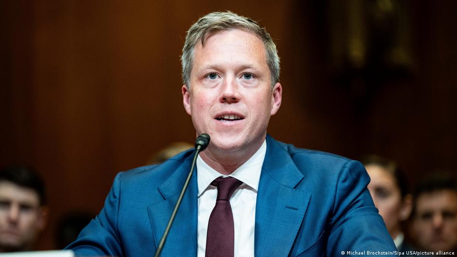 Дрісколл заявив Україні про "неминучу поразку" у війні