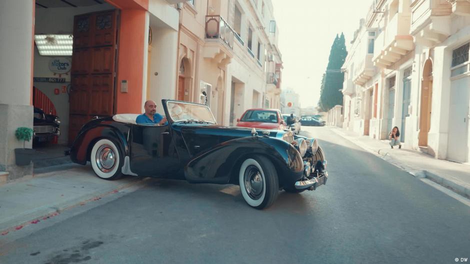 What drives Malta's obsession with classic cars? – DW – 12