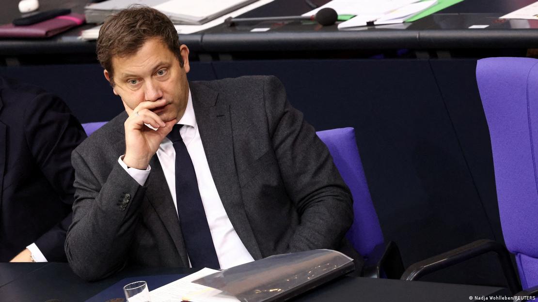 Ο υπουργός Οικονομικών της Γερμανίας, Λαρς Κλίνγκμπαϊλ στη Βουλή Ο υπουργός Οικονομικών της Γερμανίας, Λαρς Κλίνγκμπαϊλ στη Βουλή