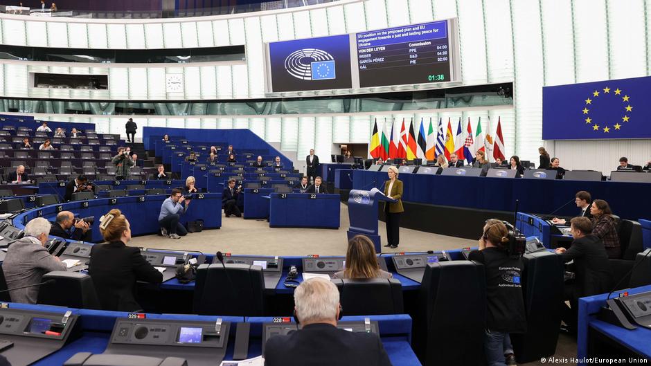 Мирний план щодо України: Європарламент висунув свої вимоги – DW – 27.11.2025 - Deutsche Welle by Ксенія Польська