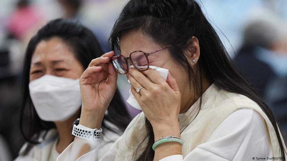 Hong Kong mourns victims of fire in housing towers – DW – 11