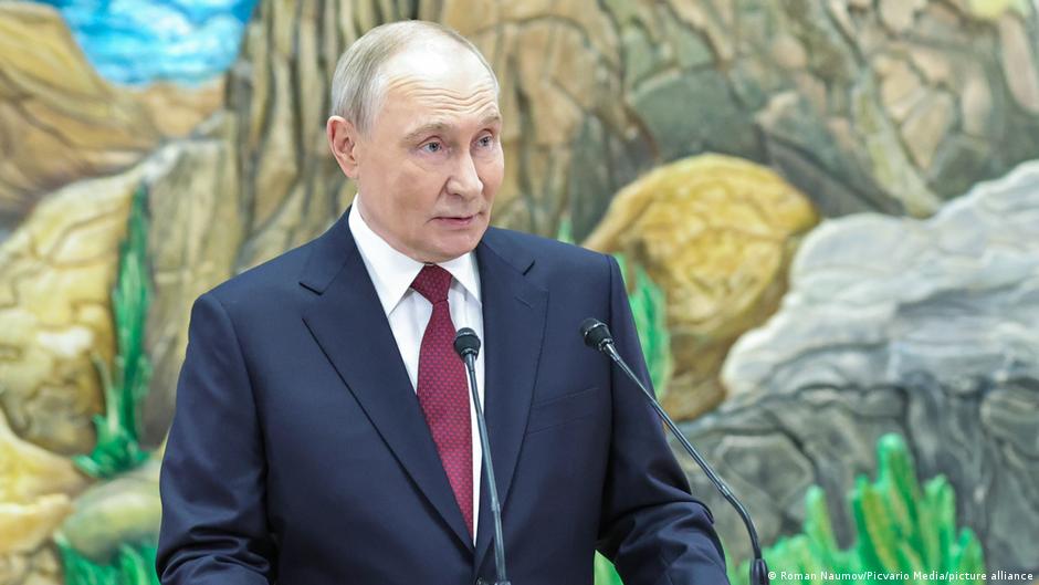 Ukraine updates: US delegation expected in Russia next week  DW  11/27/2025