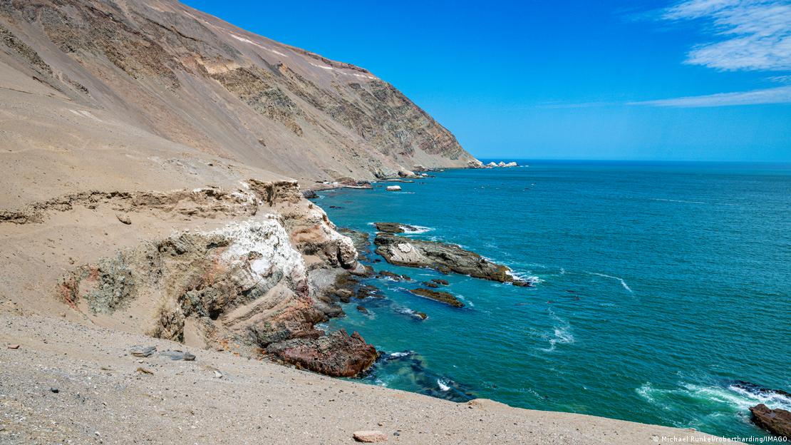 Caleta Camarones. Imagen: Michael Runkel/robertharding/IMAGO