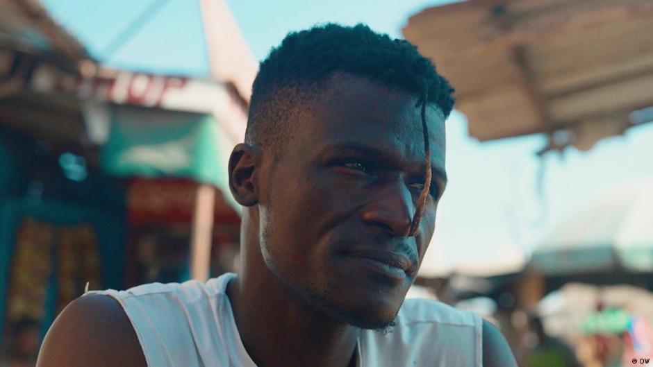 What makes locs so controversial? – DW – 12