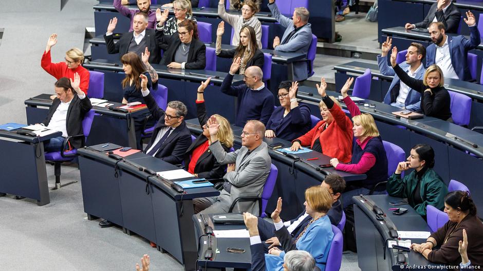 Бундестаг схвалив бюджет Німеччини на 2026 рік – DW – 28.11.2025