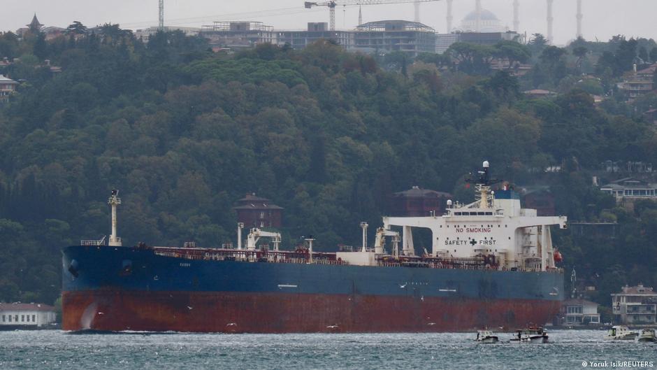 Туреччина занепокоєна атаками на танкери у Чорному морі – DW – 30.11.2025